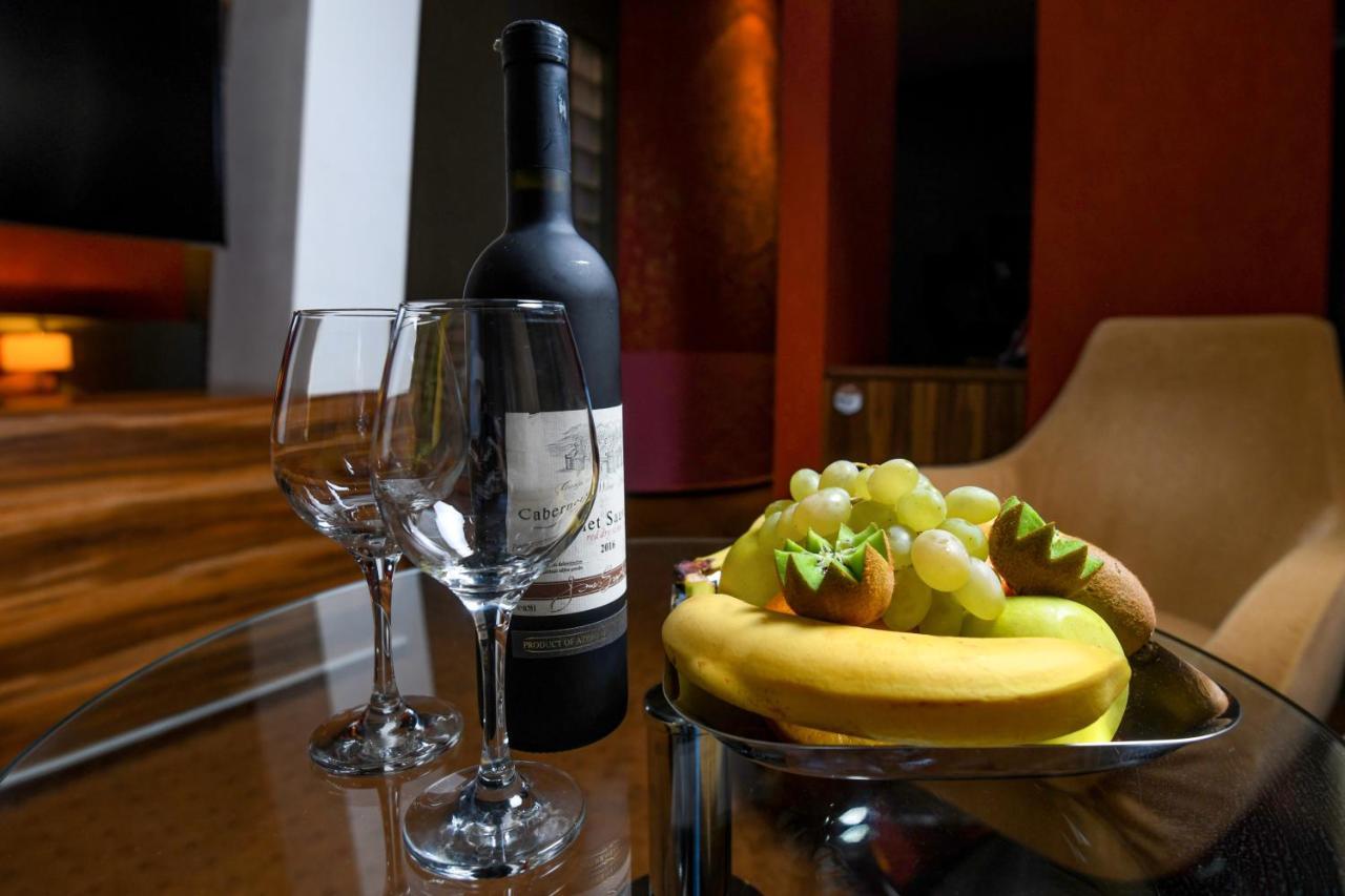 Avenue Hotel Baku By Smart Bagian luar foto