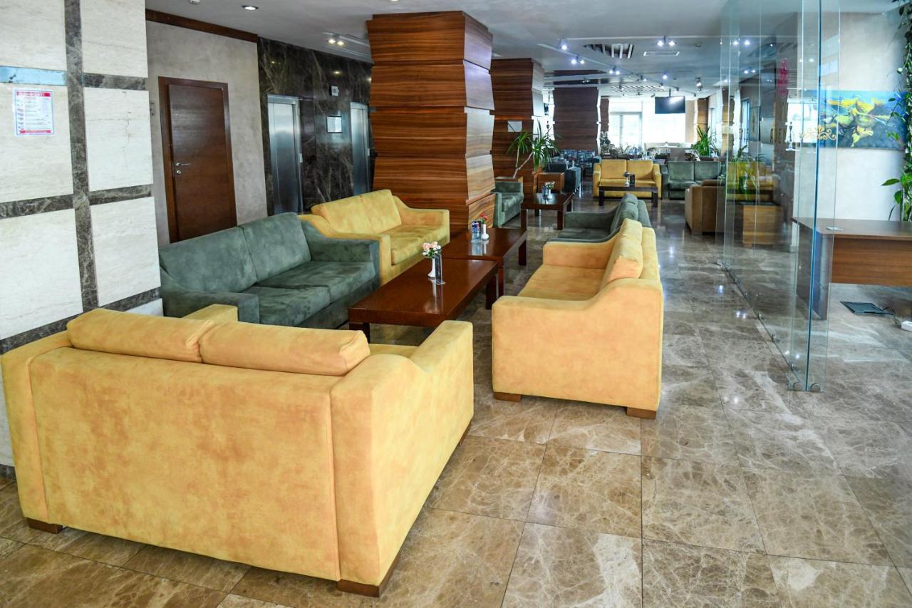 Avenue Hotel Baku By Smart Bagian luar foto